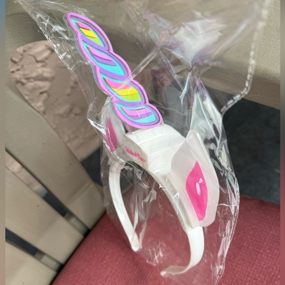 Unicorn Glow/Light up Headband - White and Pink 🆕